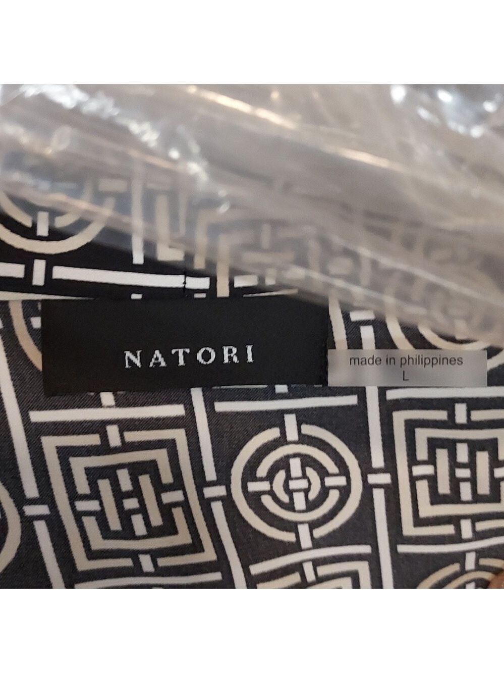 Natori Infinity Robe - Picture 5 of 16